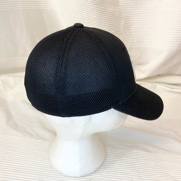 New Era Curved Brim Youth New York Yankees MLB Black Cap - Picture 10 of 14